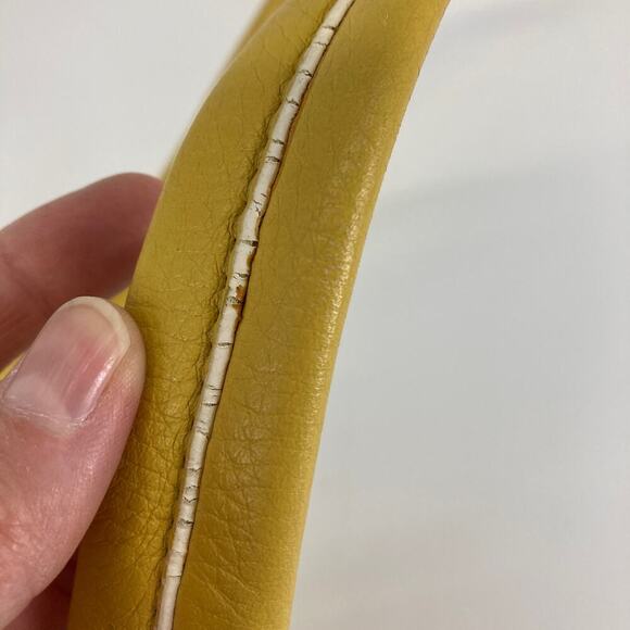 COLE HANN (MEDIUM) YELLOW PEBBLED LEATHER SHOULDER BAG ASIS - Picture 13 of 15